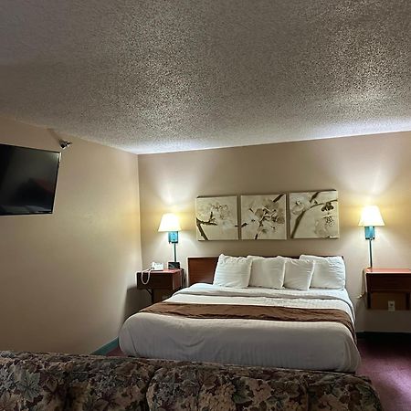 De Smet Super Deluxe Inn & Suites Luaran gambar