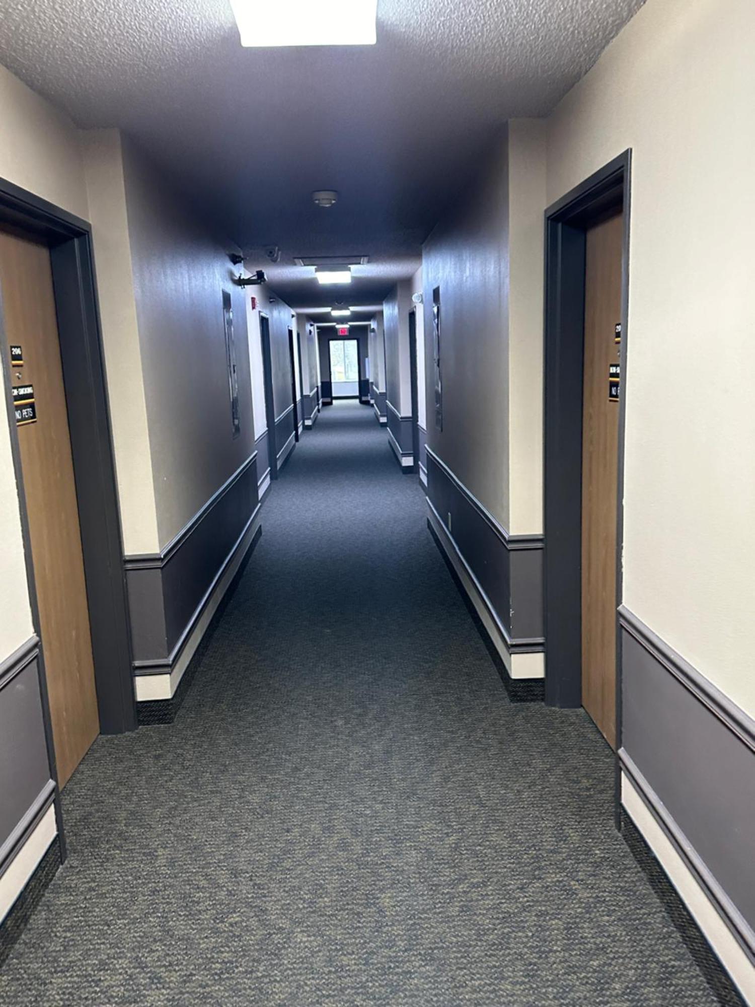 De Smet Super Deluxe Inn & Suites Luaran gambar