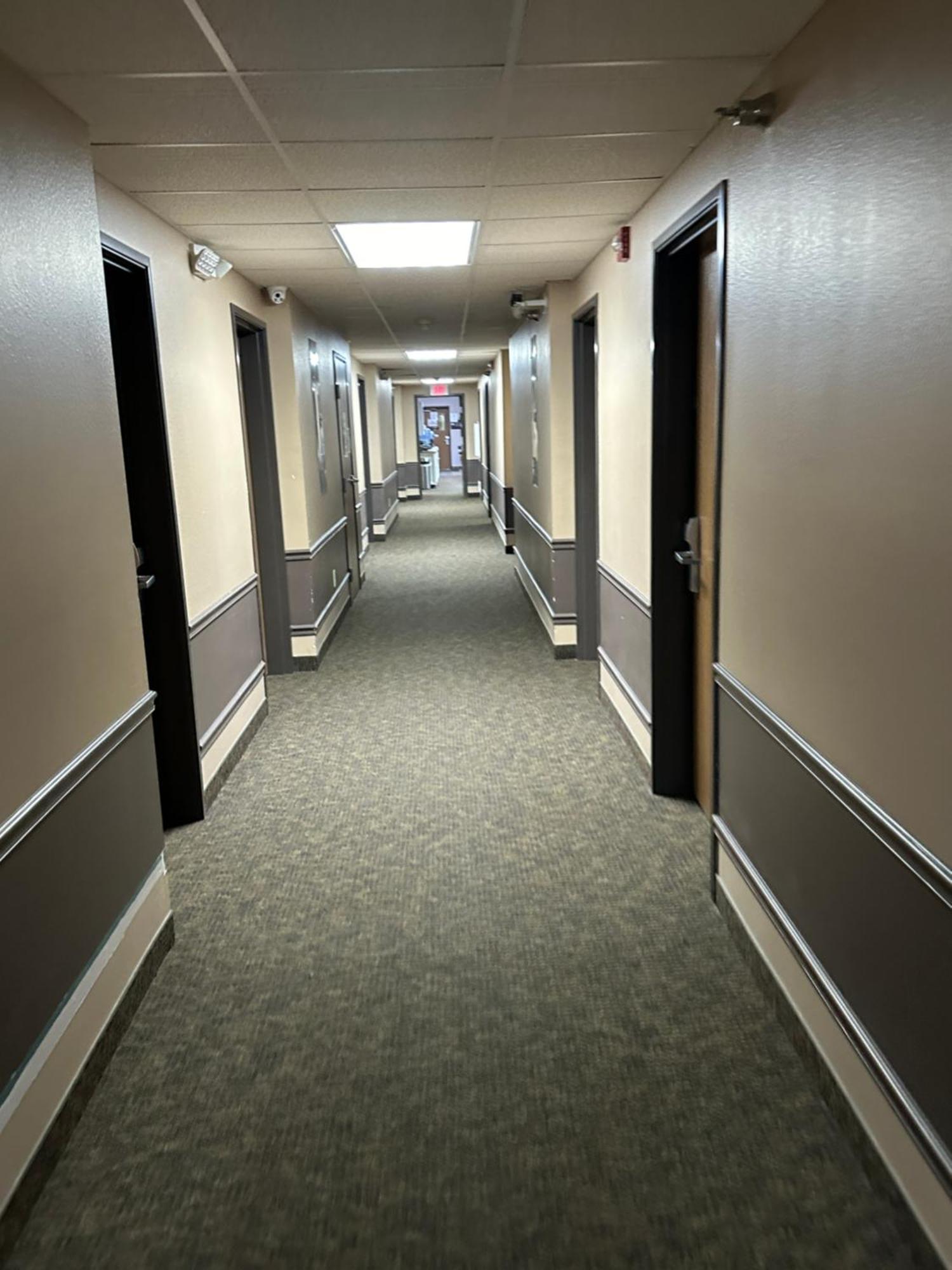 De Smet Super Deluxe Inn & Suites Luaran gambar