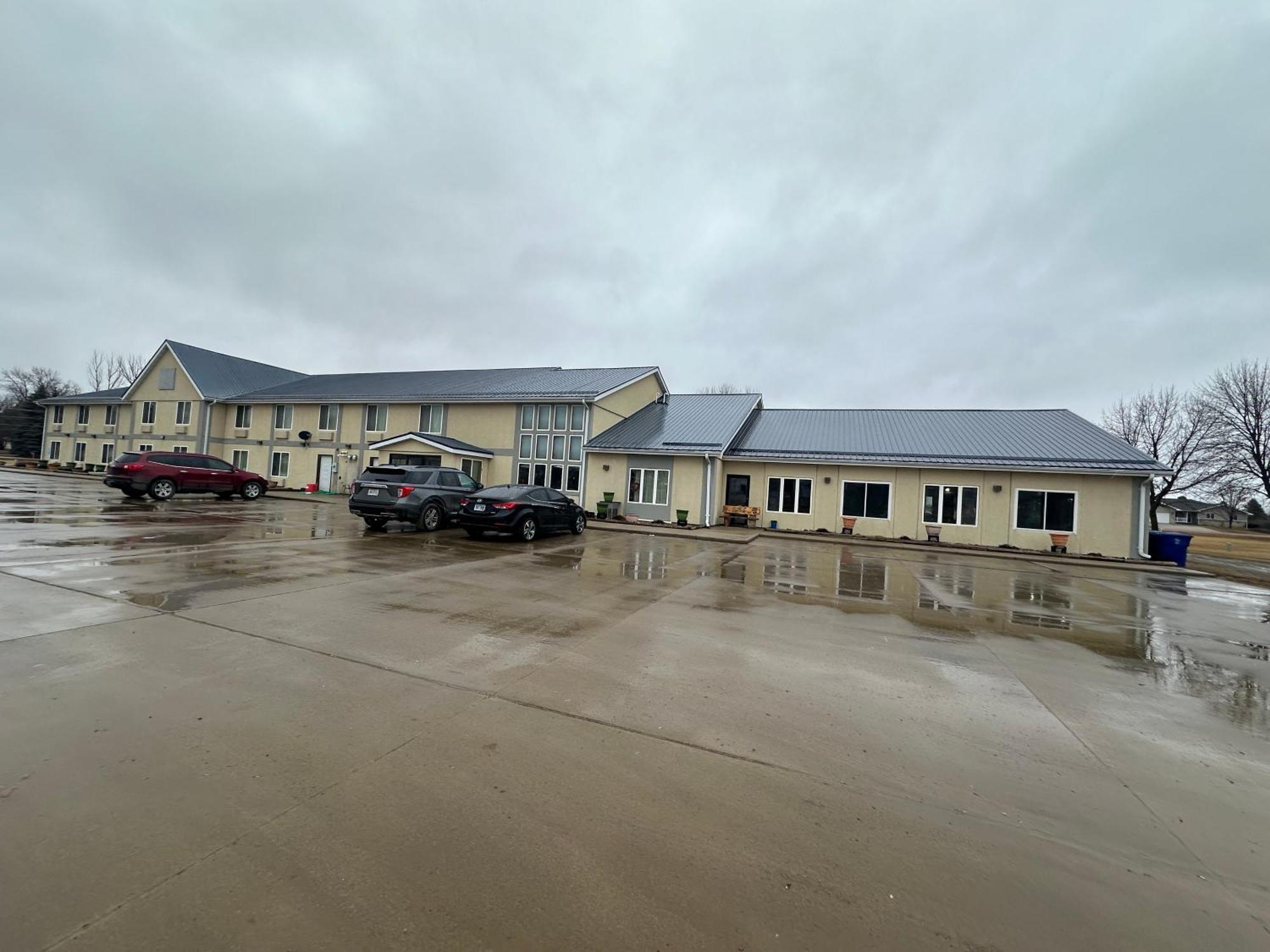De Smet Super Deluxe Inn & Suites Luaran gambar