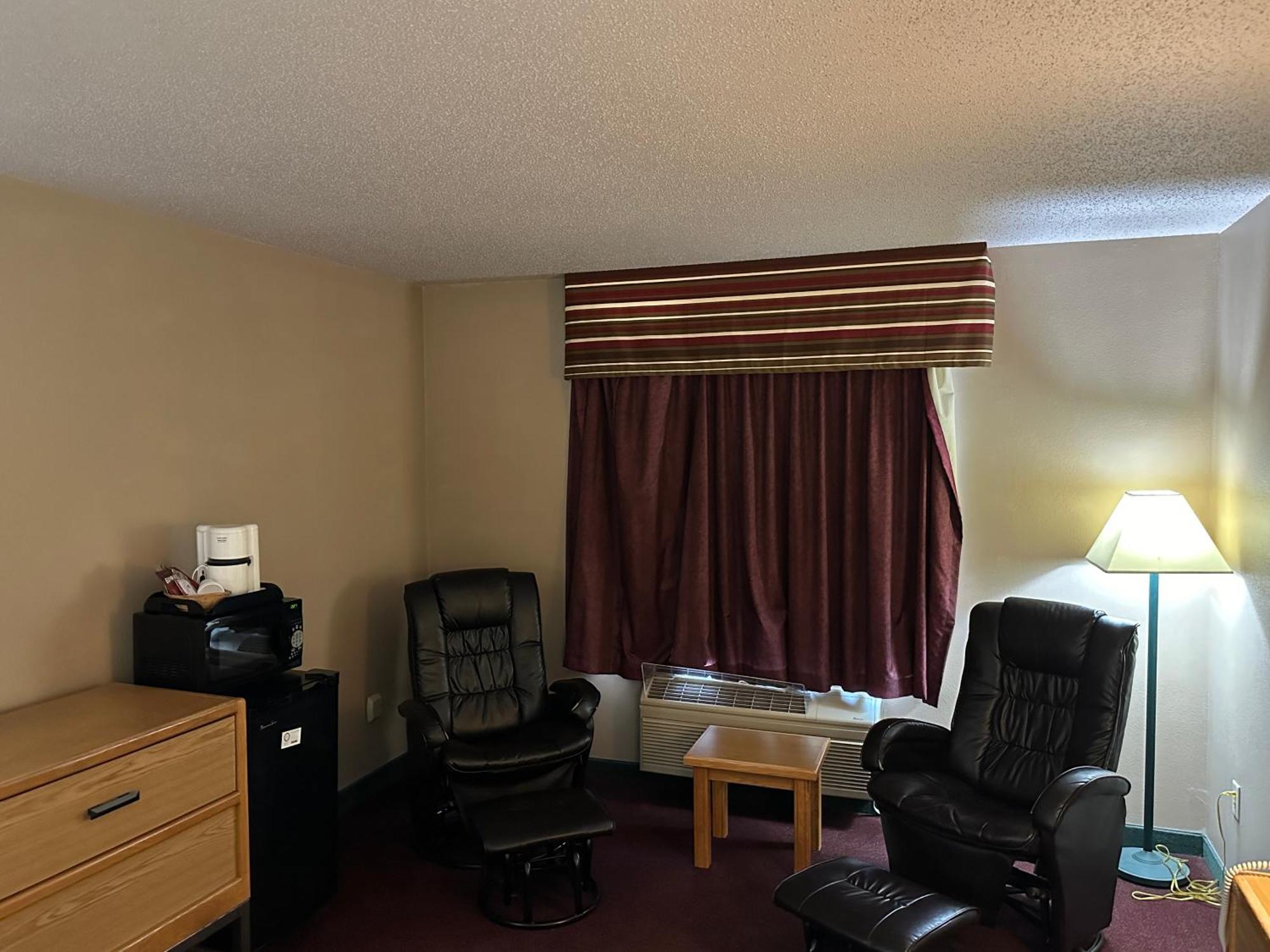De Smet Super Deluxe Inn & Suites Luaran gambar