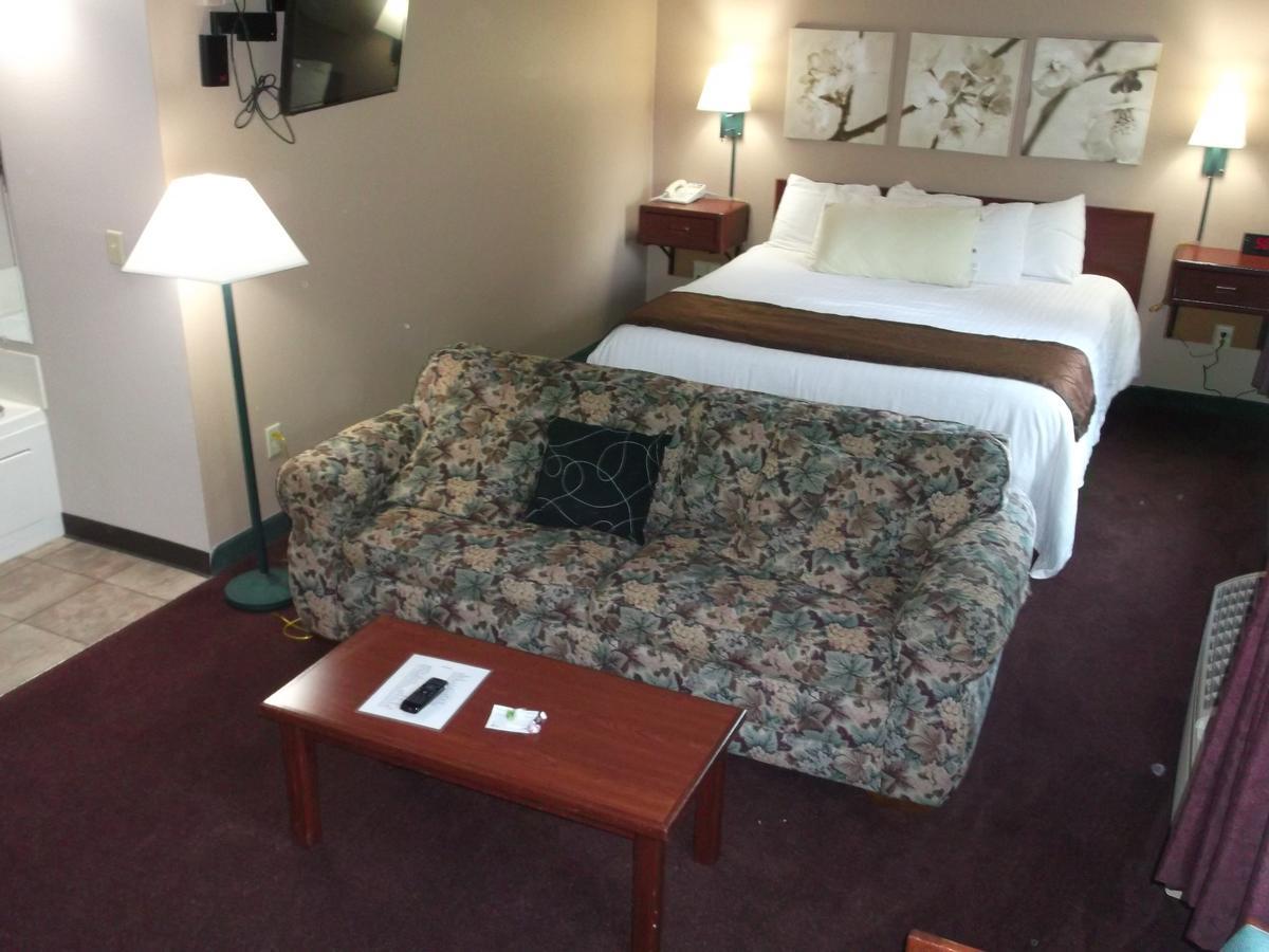 De Smet Super Deluxe Inn & Suites Luaran gambar