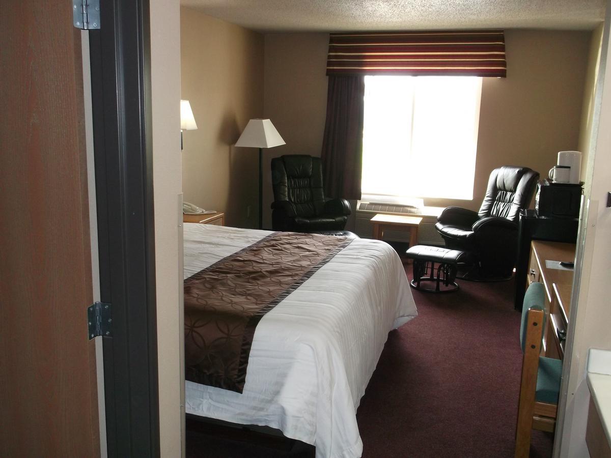 De Smet Super Deluxe Inn & Suites Luaran gambar