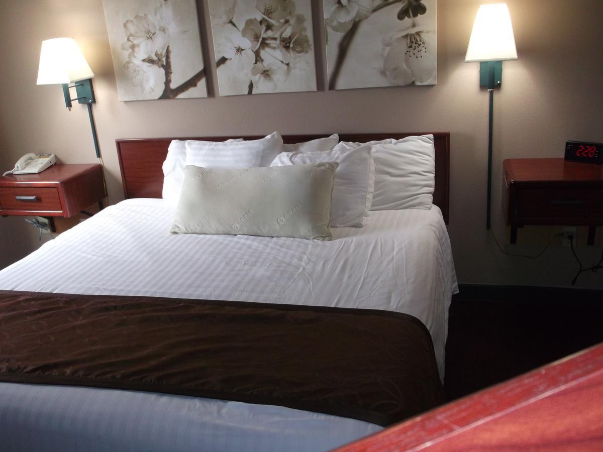 De Smet Super Deluxe Inn & Suites Luaran gambar