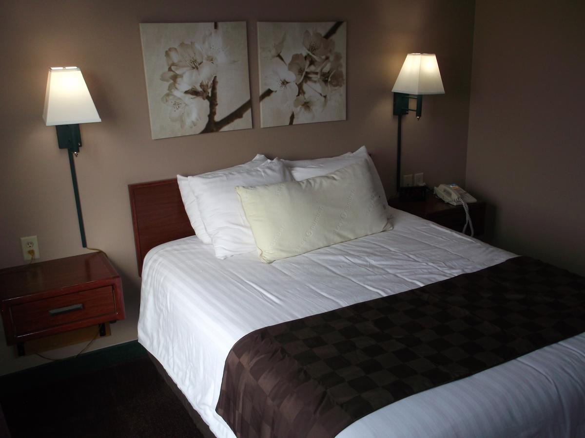 De Smet Super Deluxe Inn & Suites Luaran gambar