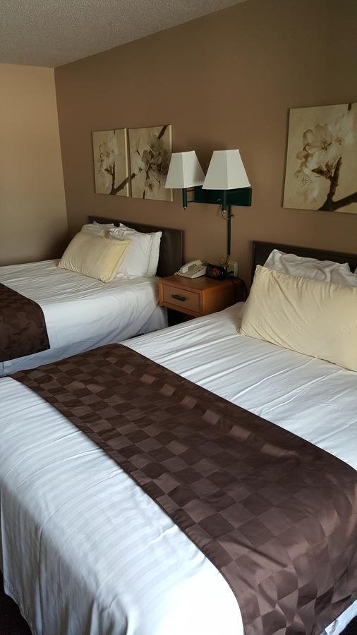 De Smet Super Deluxe Inn & Suites Luaran gambar