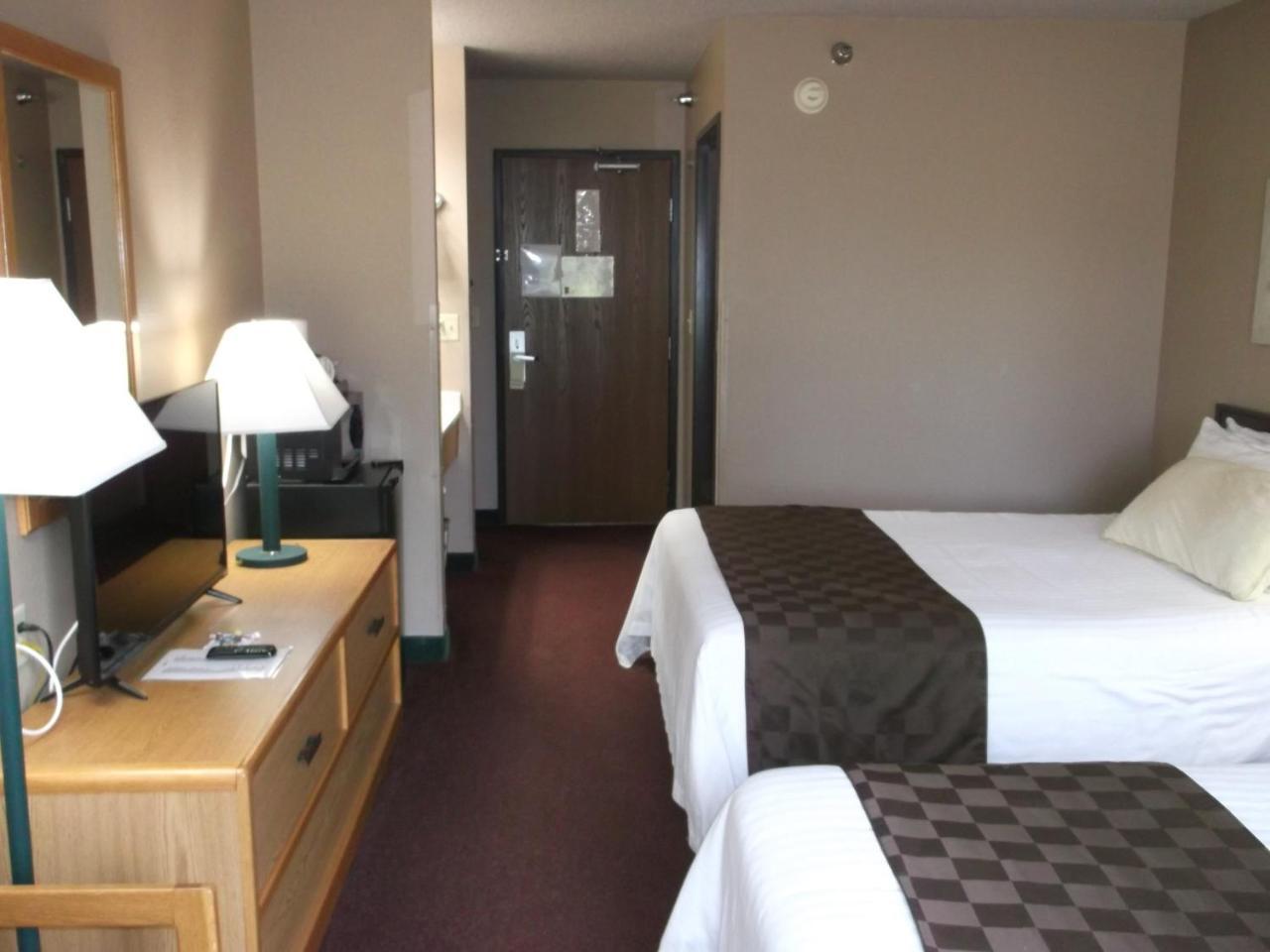 De Smet Super Deluxe Inn & Suites Luaran gambar