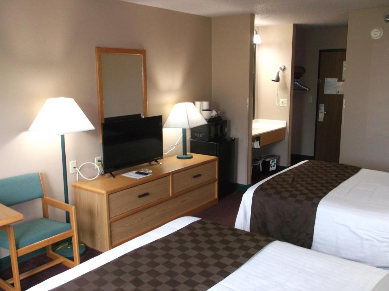De Smet Super Deluxe Inn & Suites Luaran gambar